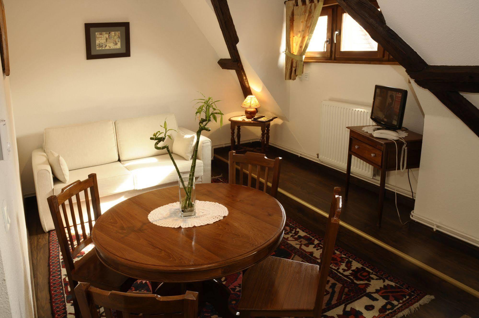 La Cour Du Bailli Suites & Spa Bergheim Eksteriør bilde