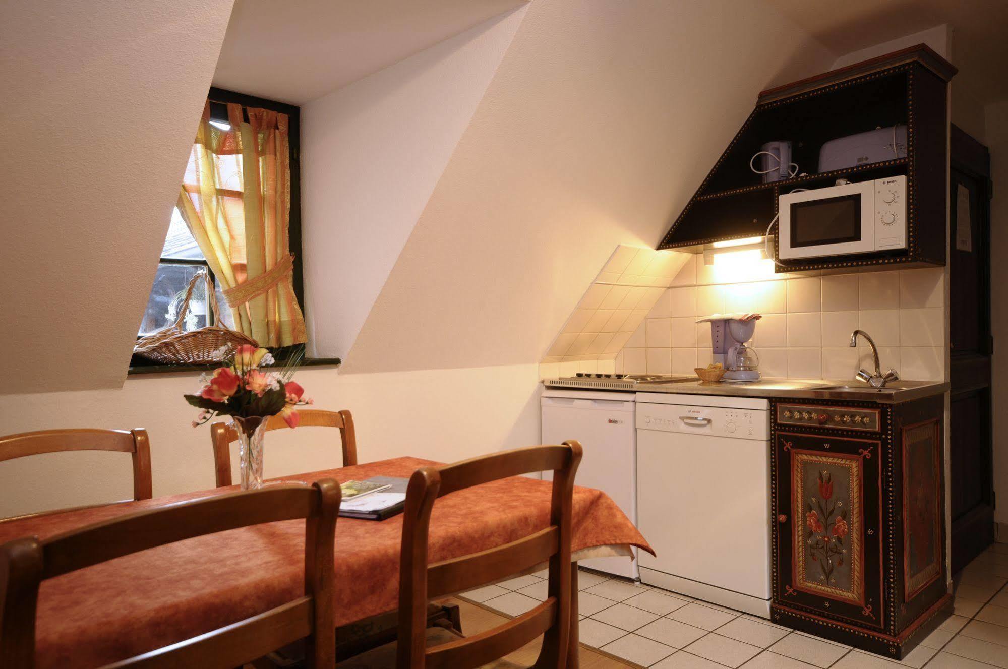 La Cour Du Bailli Suites & Spa Bergheim Eksteriør bilde